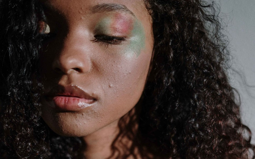 Does makeup make acne worse?